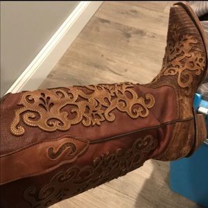 Corral cowboy boots
